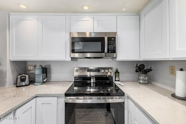 5757 W EUGIE Avenue 1060, Glendale, AZ 85304