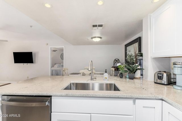 5757 W EUGIE Avenue 1060, Glendale, AZ 85304