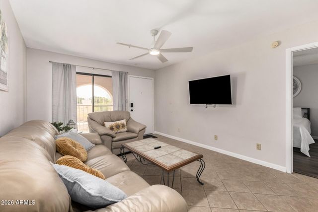 5757 W EUGIE Avenue 1060, Glendale, AZ 85304