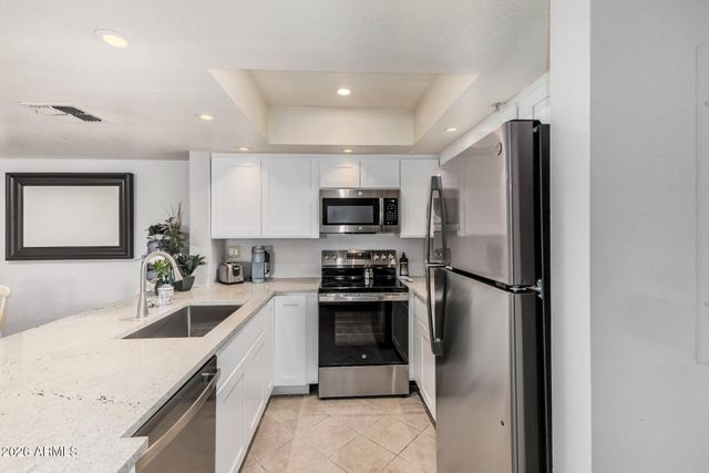 5757 W EUGIE Avenue 1060, Glendale, AZ 85304