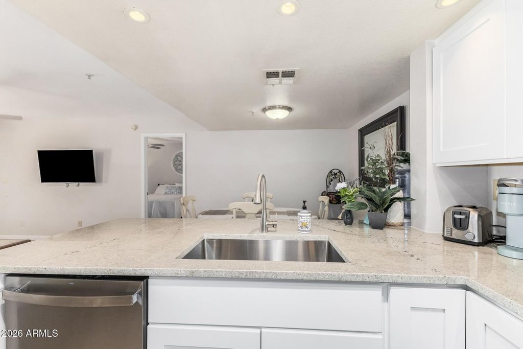 Image 12 of property listing at 5757 W EUGIE Avenue 1060, Glendale, AZ 85304