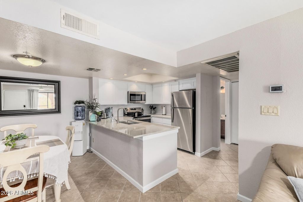 Image 8 of property listing at 5757 W EUGIE Avenue 1060, Glendale, AZ 85304