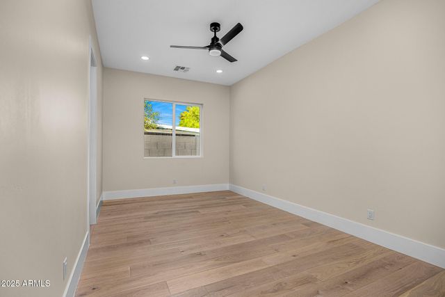 4307 E AVALON Drive, Phoenix, AZ 85018