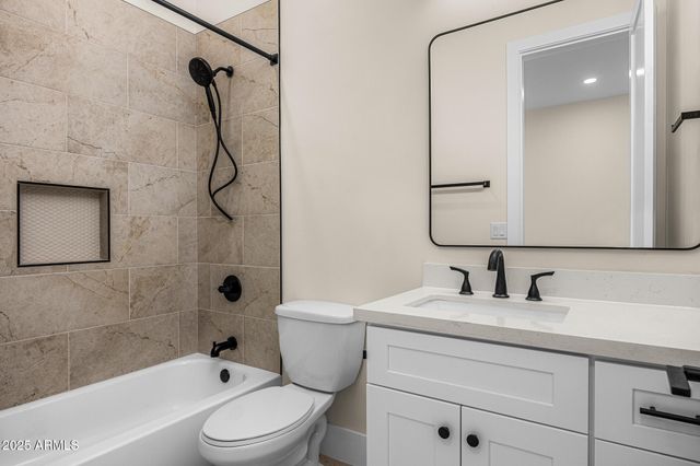 4307 E AVALON Drive, Phoenix, AZ 85018