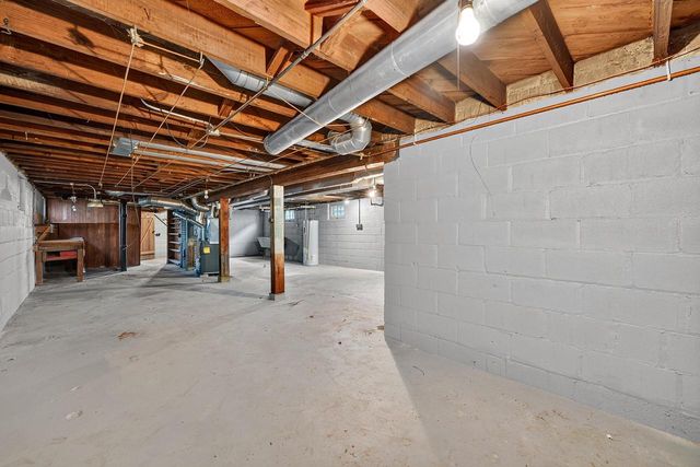 2772 N 52nd STREET, Milwaukee, WI 53210