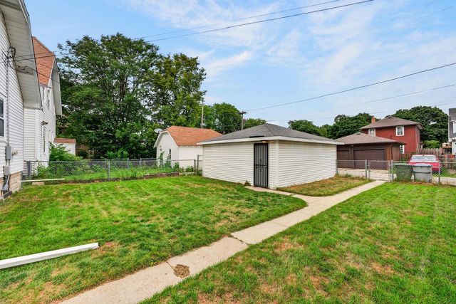 2772 N 52nd STREET, Milwaukee, WI 53210