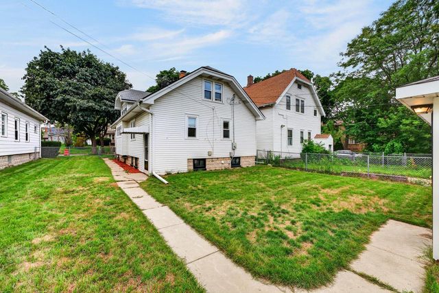 2772 N 52nd STREET, Milwaukee, WI 53210