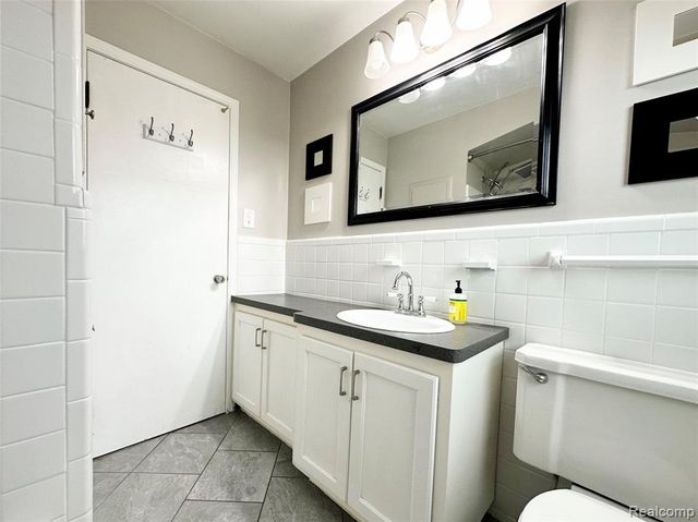 22801 Doremus Street, Saint Clair Shores, MI 48080