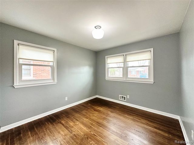 22801 Doremus Street, Saint Clair Shores, MI 48080