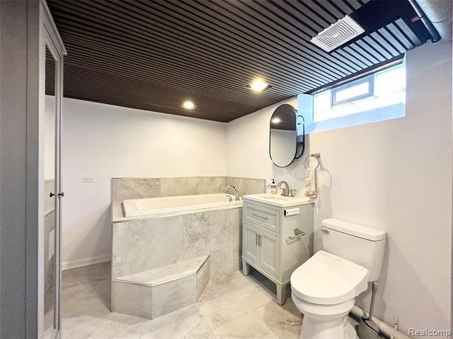 22801 Doremus Street, Saint Clair Shores, MI 48080