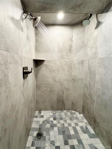 22801 Doremus Street, Saint Clair Shores, MI 48080