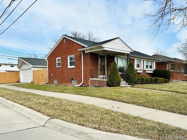 22801 Doremus Street, Saint Clair Shores, MI 48080