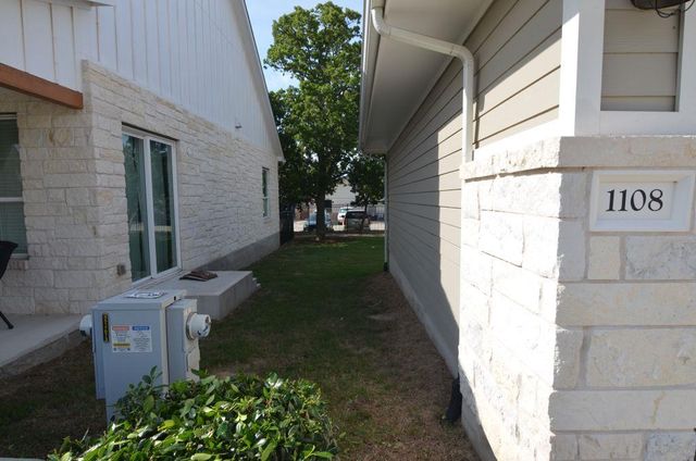 1108 Lucca DR 3, Dripping Springs, TX 78620
