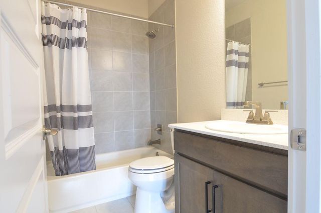 1108 Lucca DR 3, Dripping Springs, TX 78620