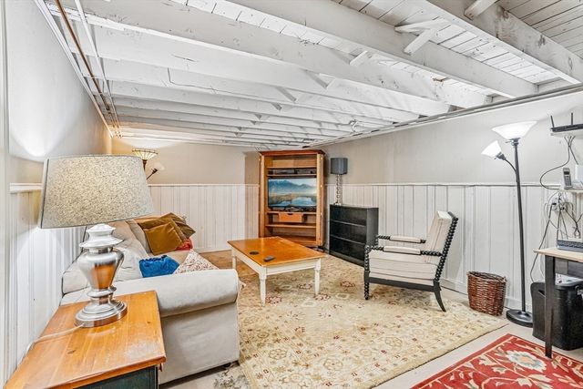 12 Pine St, Franklin, MA 02038