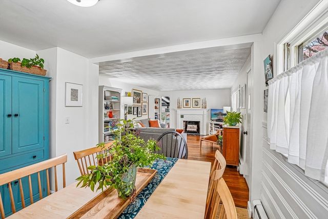 12 Pine St, Franklin, MA 02038