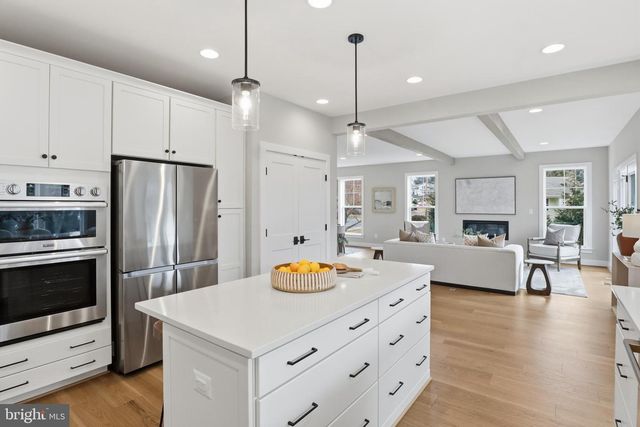 613 UPHAM PL NW, Vienna, VA 22180