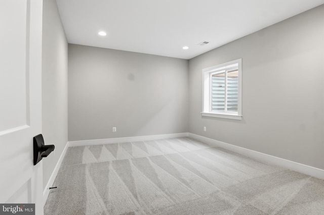 613 UPHAM PL NW, Vienna, VA 22180