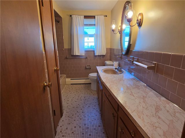 45 Edward Street, Coventry, RI 02816