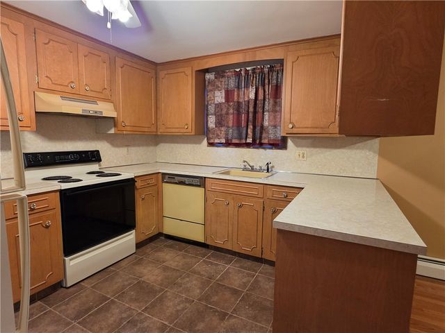 45 Edward Street, Coventry, RI 02816