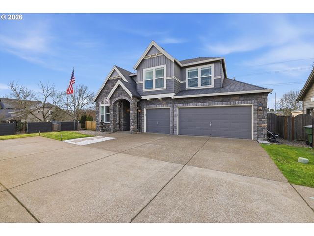 2319 N ROGER SMITH Dr, Newberg, OR 97132