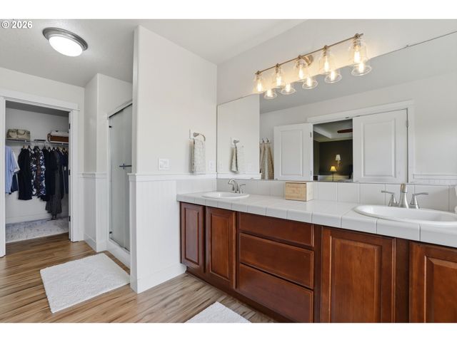 2319 N ROGER SMITH Dr, Newberg, OR 97132