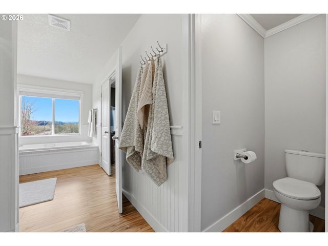 2319 N ROGER SMITH Dr, Newberg, OR 97132