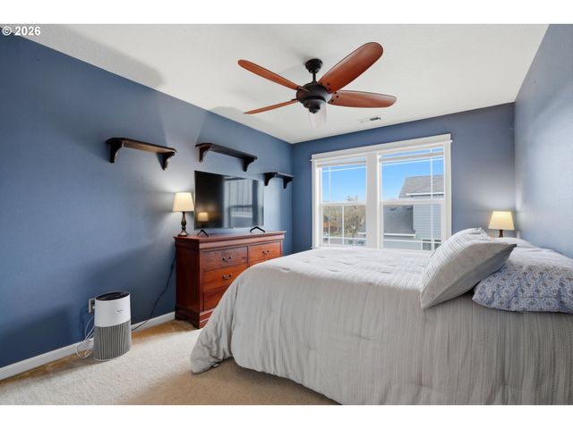 2319 N ROGER SMITH Dr, Newberg, OR 97132