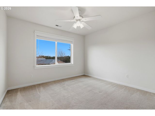 2319 N ROGER SMITH Dr, Newberg, OR 97132