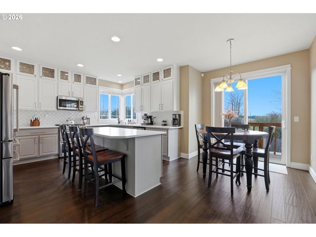 2319 N ROGER SMITH Dr, Newberg, OR 97132