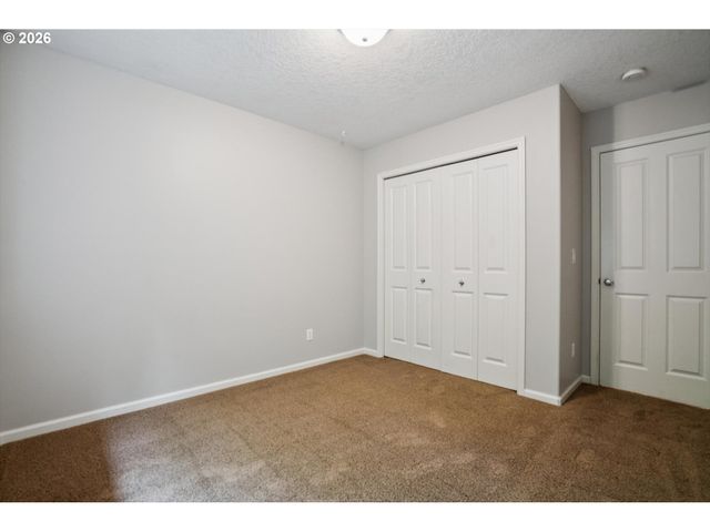 660 S PONDEROSA Ct, Canby, OR 97013