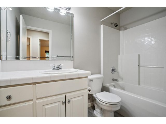 660 S PONDEROSA Ct, Canby, OR 97013