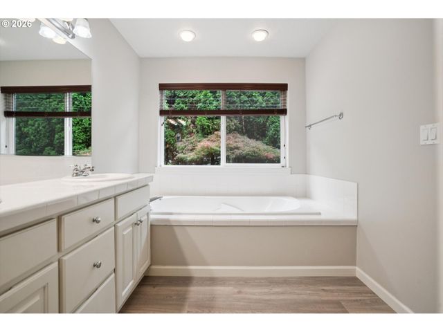 660 S PONDEROSA Ct, Canby, OR 97013