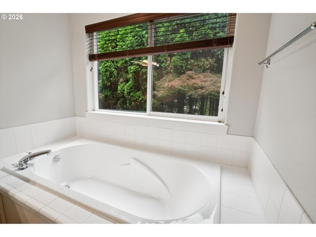 660 S PONDEROSA Ct, Canby, OR 97013