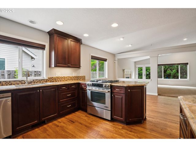660 S PONDEROSA Ct, Canby, OR 97013