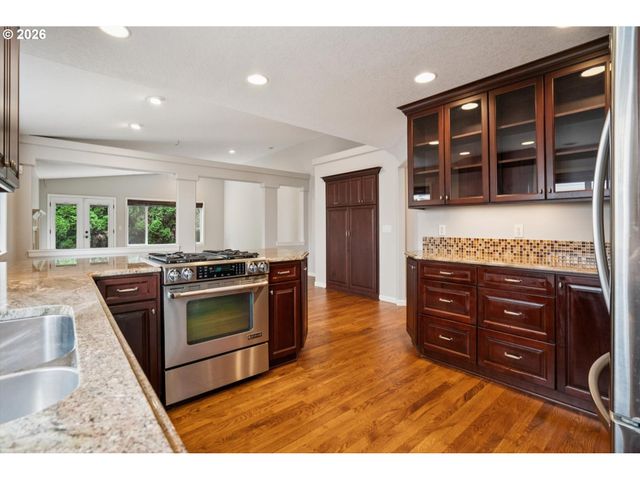 660 S PONDEROSA Ct, Canby, OR 97013