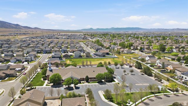 2303 E TUMBLEWEED RD, Eagle Mountain, UT 84005