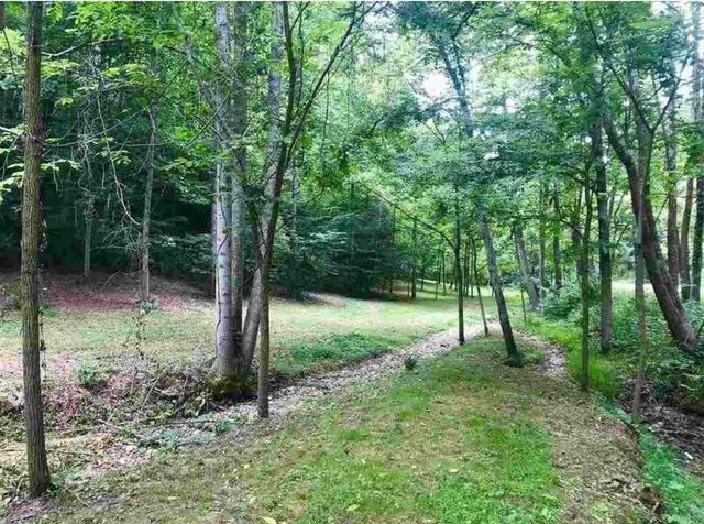 3252 Scotts Branch Road, Vanceburg, KY 41179