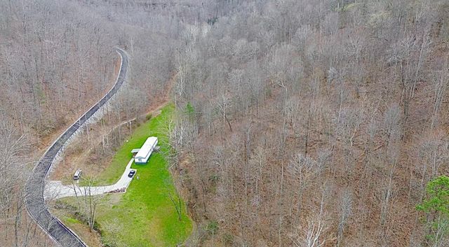 3252 Scotts Branch Road, Vanceburg, KY 41179