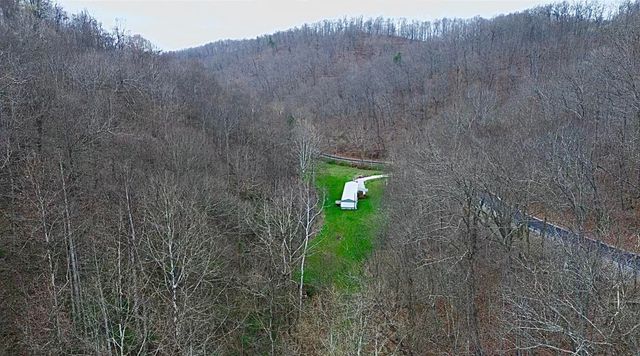 3252 Scotts Branch Road, Vanceburg, KY 41179