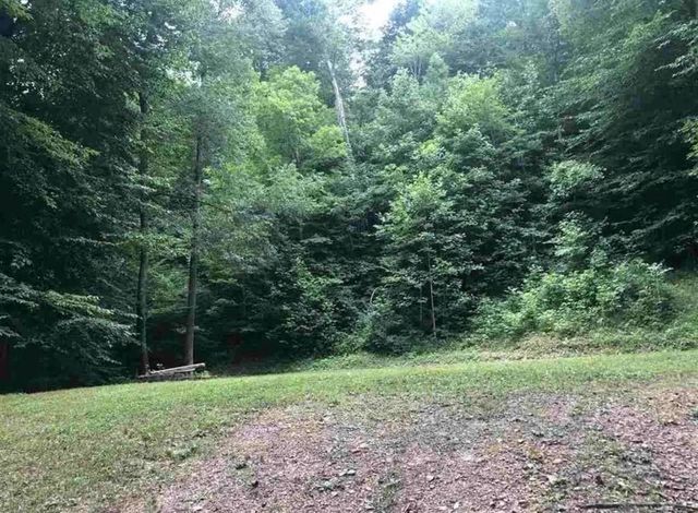 3252 Scotts Branch Road, Vanceburg, KY 41179