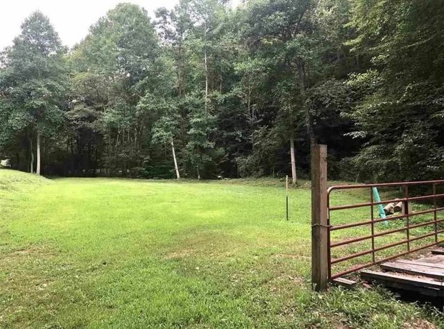 3252 Scotts Branch Road, Vanceburg, KY 41179