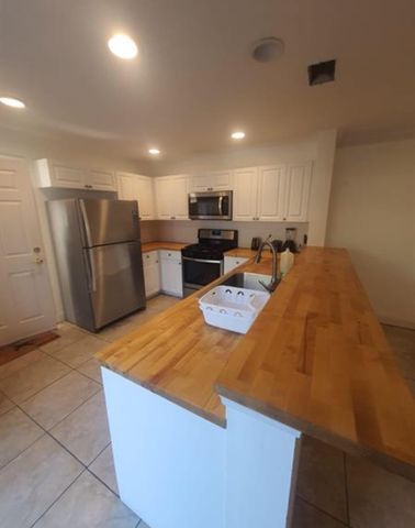 1733 Pointe West Way, Vero Beach, FL 32966