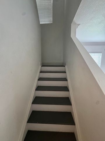 1733 Pointe West Way, Vero Beach, FL 32966