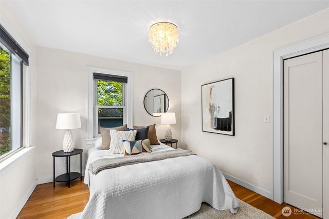 705 N 104th Street, Seattle, WA 98133