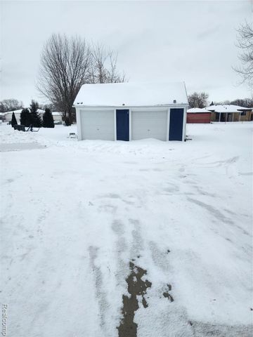 28140 Cole Street, Roseville, MI 48066