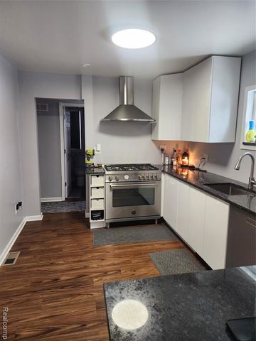 28140 Cole Street, Roseville, MI 48066