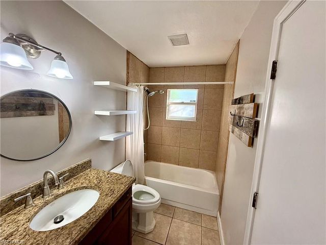 10192 Shade Tree CT, Bonita Springs, FL 34135