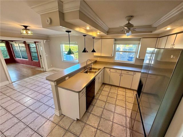 10192 Shade Tree CT, Bonita Springs, FL 34135