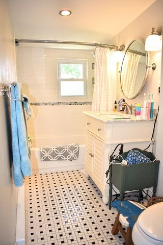 12 Searle Rd 12, Boston, MA 02132